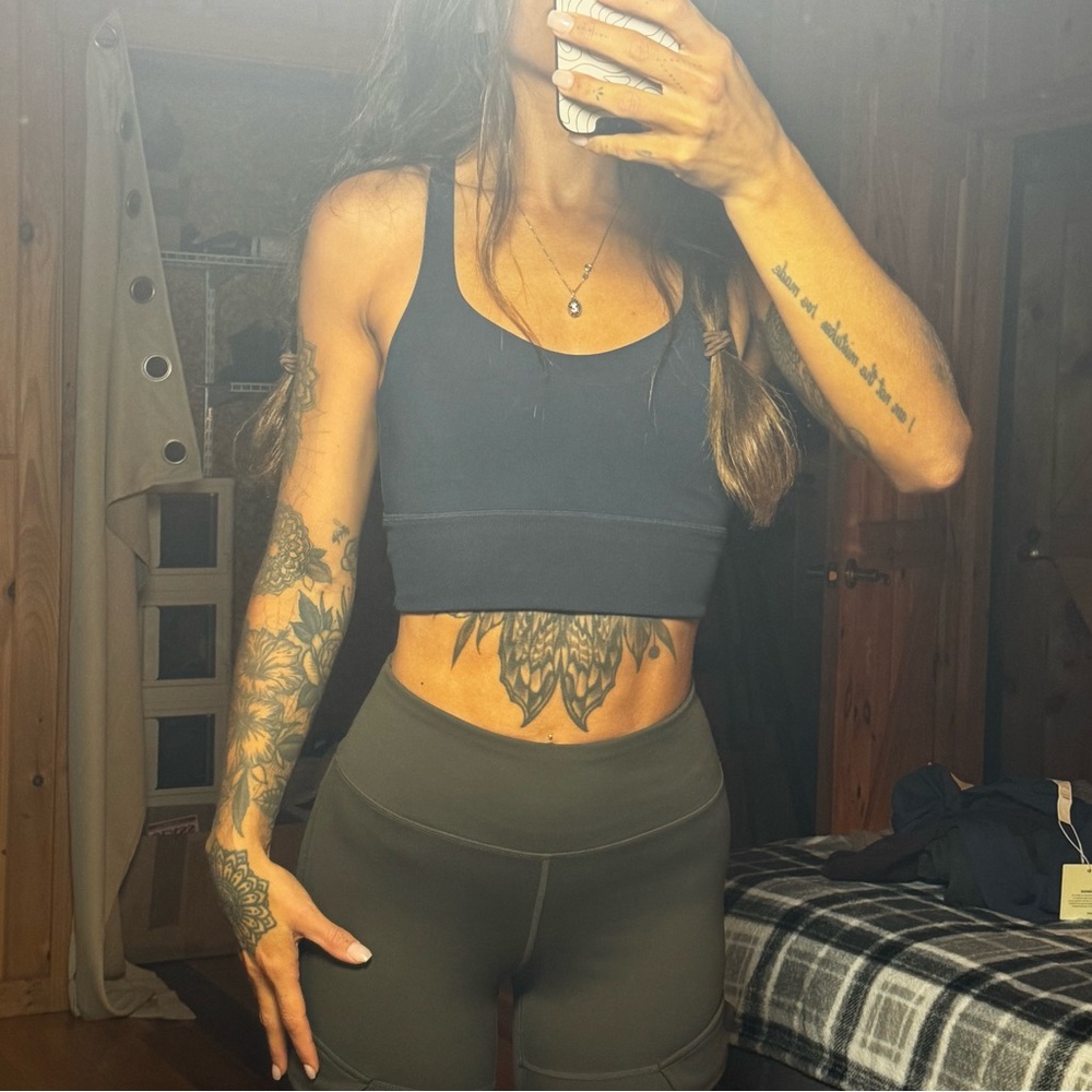 Lululemon cropped top